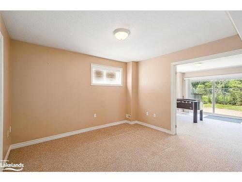 111 Seline Crescent, Barrie, ON - Indoor Photo Showing Other Room