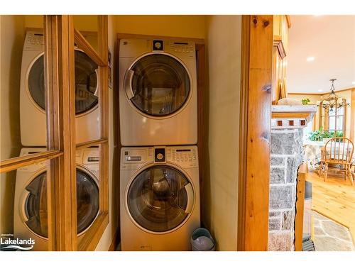 928 Jones Lane, Huntsville, ON - Indoor Photo Showing Laundry Room