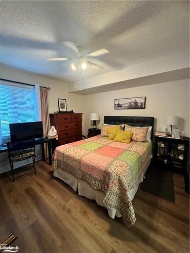 31 Raglan Street, Collingwood, ON - Indoor Photo Showing Bedroom