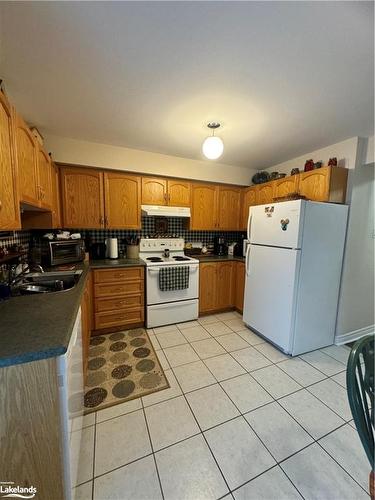 31 Raglan Street, Collingwood, ON - Indoor Photo Showing Kitchen