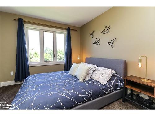 119 Venture Boulevard, The Blue Mountains, ON - Indoor Photo Showing Bedroom