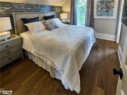 53 Kimberley Avenue, Bracebridge, ON - Indoor Photo Showing Bedroom