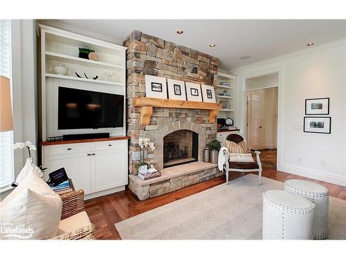 141 Snowbridge Way, The Blue Mountains, ON - Indoor Photo Showing Living Room With Fireplace