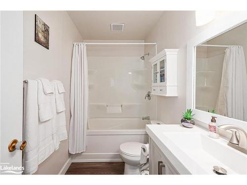 29 Courtice Crescent, Collingwood, ON - Indoor Photo Showing Bathroom