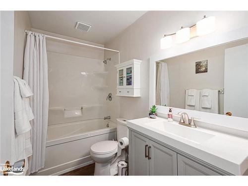 29 Courtice Crescent, Collingwood, ON - Indoor Photo Showing Bathroom