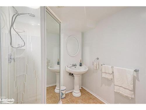 29 Courtice Crescent, Collingwood, ON - Indoor Photo Showing Bathroom