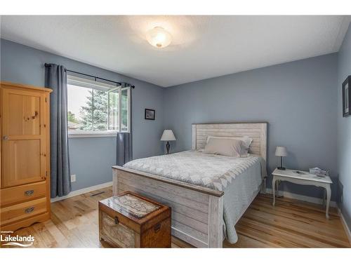 100 Peel Street, Penetanguishene, ON - Indoor Photo Showing Bedroom