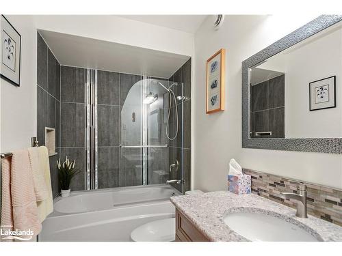 134 Glenlake Boulevard, Collingwood, ON - Indoor Photo Showing Bathroom