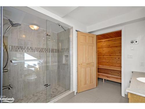 134 Glenlake Boulevard, Collingwood, ON - Indoor Photo Showing Bathroom