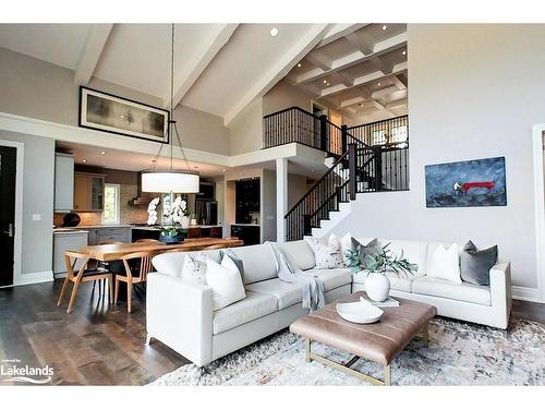 104 Hoggard Court, Thornbury, ON - Indoor Photo Showing Living Room