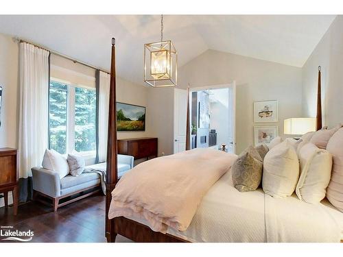 104 Hoggard Court, Thornbury, ON - Indoor Photo Showing Bedroom