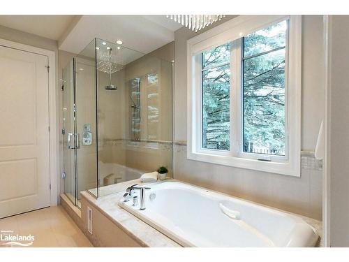 104 Hoggard Court, Thornbury, ON - Indoor Photo Showing Bathroom