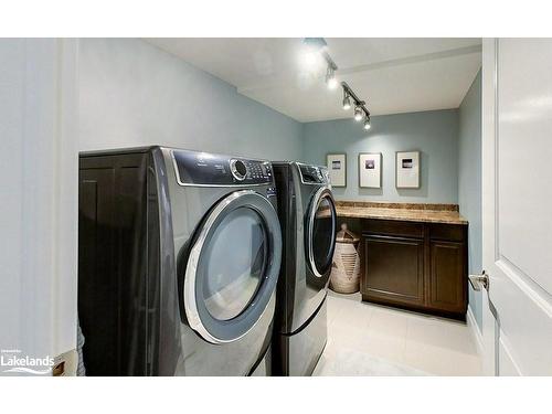 104 Hoggard Court, Thornbury, ON - Indoor Photo Showing Laundry Room