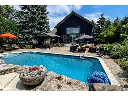 104 Hoggard Court, Thornbury, ON - Outdoor With In Ground Pool With Backyard