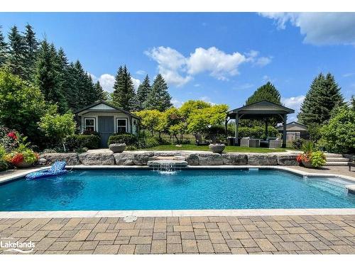 104 Hoggard Court, Thornbury, ON - Outdoor With In Ground Pool With Backyard