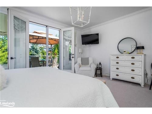 69 Mary Street, Collingwood, ON - Indoor Photo Showing Bedroom