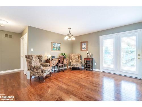 16 St Amant Road, Penetanguishene, ON - Indoor Photo Showing Living Room