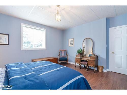 16 St Amant Road, Penetanguishene, ON - Indoor Photo Showing Bedroom