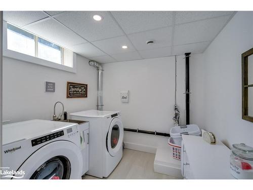 110 Blanchard Street W, Gravenhurst, ON - Indoor Photo Showing Laundry Room