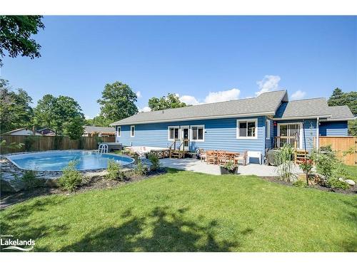 110 Blanchard Street W, Gravenhurst, ON - Outdoor With In Ground Pool