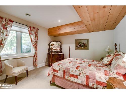 759 Williamsport Road, Huntsville, ON - Indoor Photo Showing Bedroom