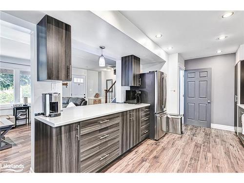 432 Fourth Street W, Collingwood, ON - Indoor Photo Showing Kitchen With Upgraded Kitchen