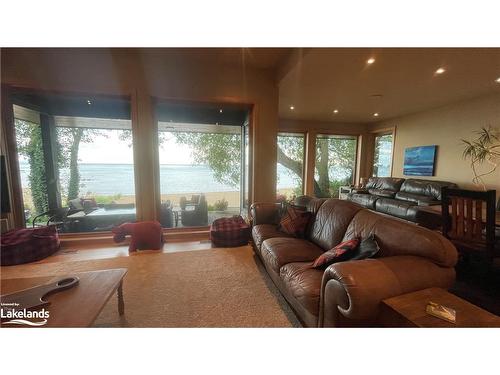 127 Blue Mountain Drive, The Blue Mountains, ON - Indoor Photo Showing Living Room