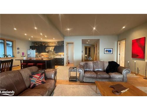 127 Blue Mountain Drive, The Blue Mountains, ON - Indoor Photo Showing Living Room