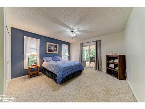 23 Indiana Avenue, Wasaga Beach, ON - Indoor Photo Showing Bedroom