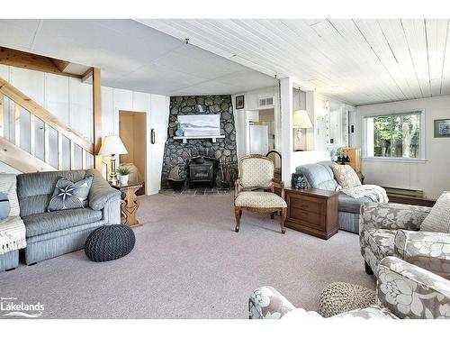 313 Cedar Ave, Meaford, ON - Indoor Photo Showing Living Room With Fireplace