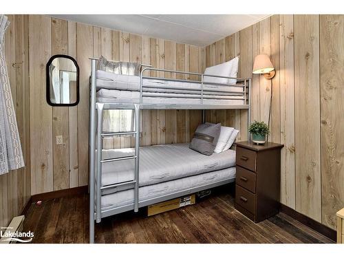 313 Cedar Ave, Meaford, ON - Indoor Photo Showing Bedroom