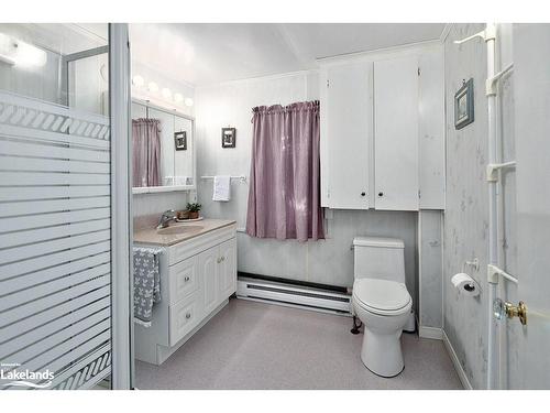 313 Cedar Ave, Meaford, ON - Indoor Photo Showing Bathroom