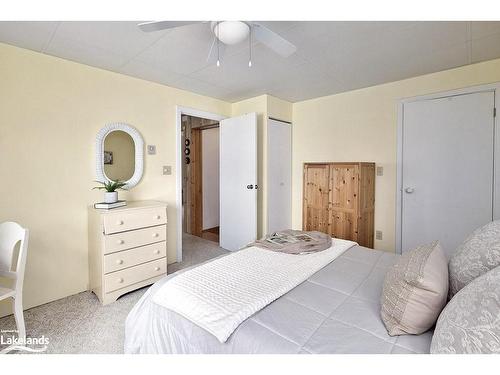 313 Cedar Ave, Meaford, ON - Indoor Photo Showing Bedroom