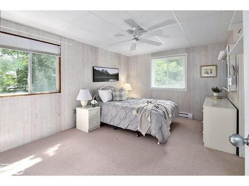 313 Cedar Ave, Meaford, ON - Indoor Photo Showing Bedroom