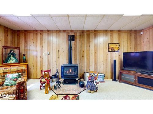 14 Seneca Crescent, Tiny, ON - Indoor With Fireplace