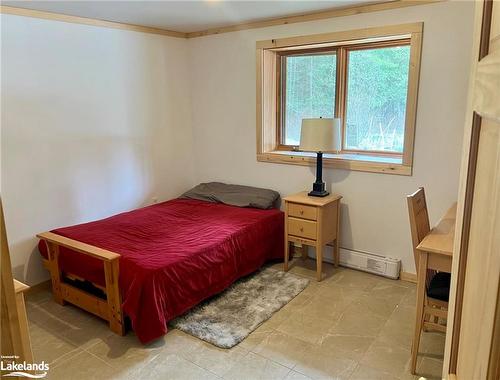 1008 Boshkung Lake Road, Algonquin Highlands, ON - Indoor Photo Showing Bedroom