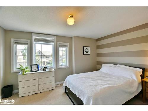 48 Barr Street, Collingwood, ON - Indoor Photo Showing Bedroom