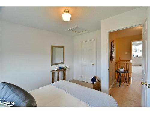 48 Barr Street, Collingwood, ON - Indoor Photo Showing Bedroom