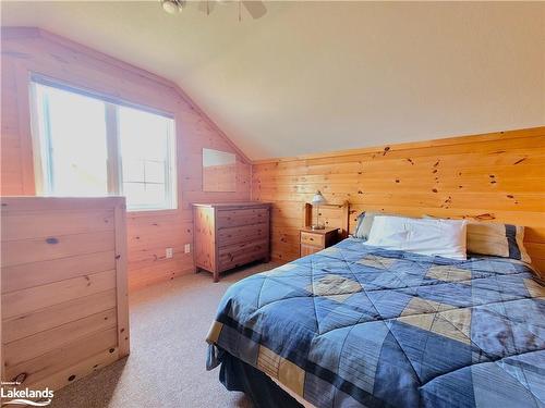 50 Cabin Crescent, Wasaga Beach, ON - Indoor Photo Showing Bedroom