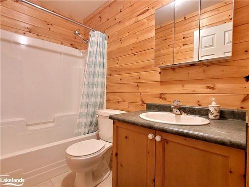 50 Cabin Crescent, Wasaga Beach, ON - Indoor Photo Showing Bathroom