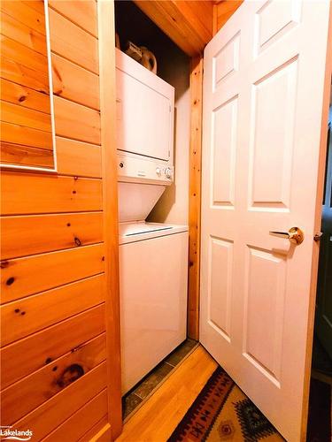 50 Cabin Crescent, Wasaga Beach, ON - Indoor Photo Showing Laundry Room