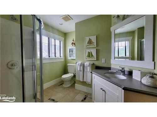 V9 W5-1020 Birch Glen Road, Baysville, ON - Indoor Photo Showing Bathroom