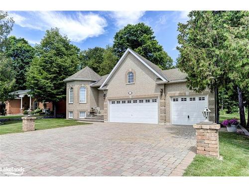 26 Fairway Crescent, Wasaga Beach, ON - Outdoor