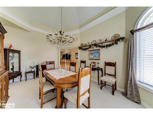 26 Fairway Crescent, Wasaga Beach, ON - Indoor Photo Showing Dining Room