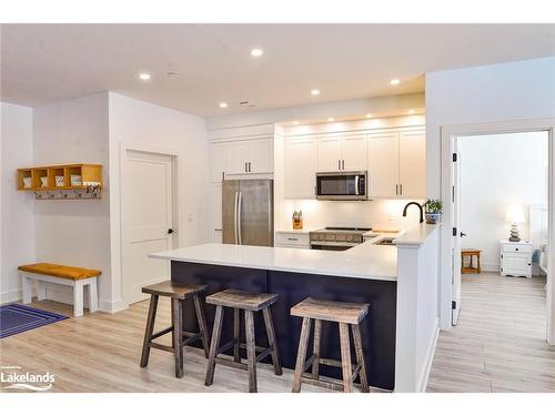 305-18 Campus Trail, Huntsville, ON - Indoor Photo Showing Kitchen With Upgraded Kitchen