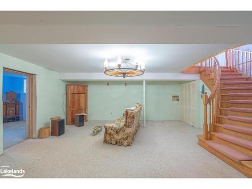 1015 Blackberry Lane, Minden, ON - Indoor Photo Showing Other Room