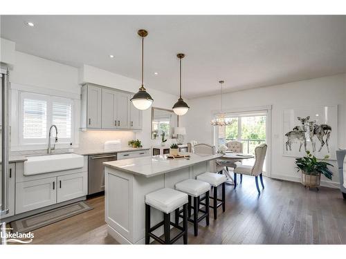 75 Selkirk Drive, Huntsville, ON - Indoor Photo Showing Kitchen With Upgraded Kitchen