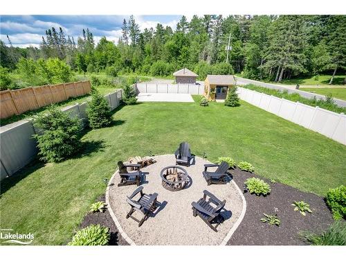 75 Selkirk Drive, Huntsville, ON - Outdoor With Backyard