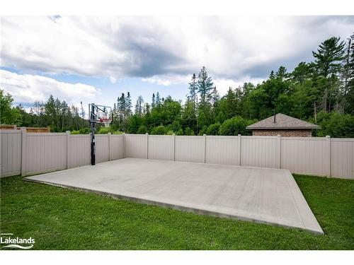 75 Selkirk Drive, Huntsville, ON - Outdoor