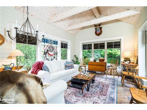 120 Rankins Crescent, The Blue Mountains, ON - Indoor Photo Showing Living Room